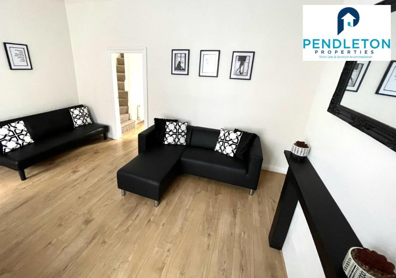 Modern 3 Bed House With Free Parking And Wi-Fi Βίλα Πρέστον Εξωτερικό φωτογραφία